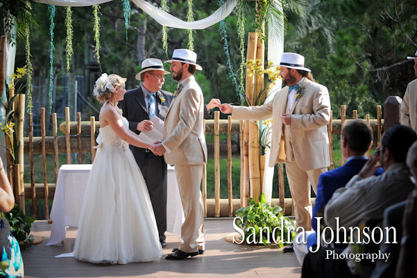 Best Brevard Zoo wedding photographer - Sandra Johnson (SJFoto.com)